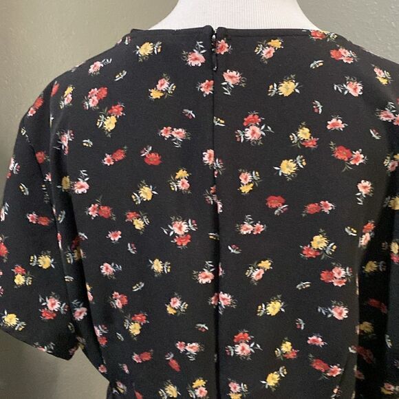 Lane Bryant Peplum Blouse Black Red Floral Short Sleeve Tie Waist Stretch - Picture 10 of 12